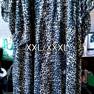 Long thin leopard night pull over